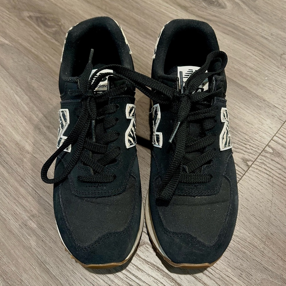 New Balance Black Sneakers